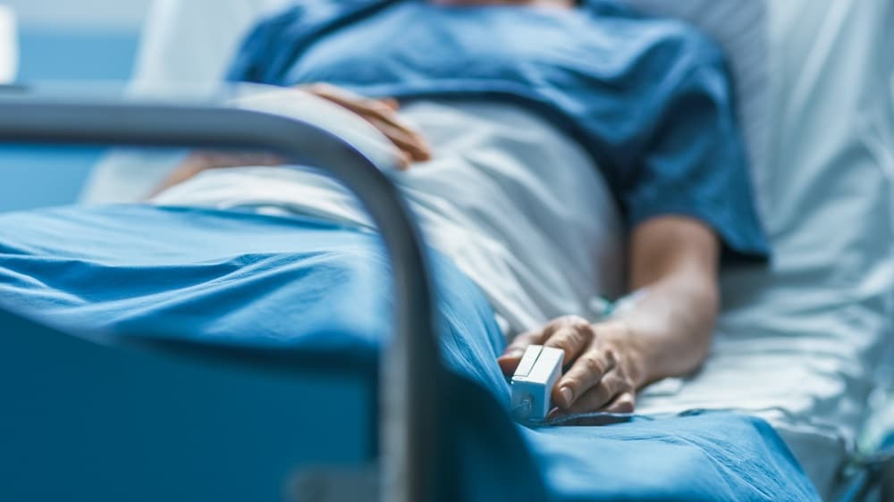 Covid-19: mortes e ocupação de leitos têm queda após avanço da vacinação. imagem; Shutterstock