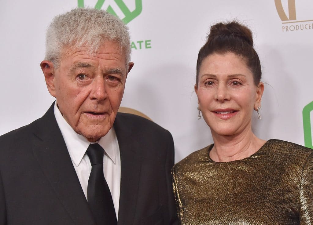 Richard Donner e sua esposa, Lauren Shuler Donner, no 30th Annual Producers Guild Awards, em janeiro de 2019. Imagem: DFree/Shutterstock