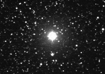 Aumento de brilho da (estrela) nova recorrente RS Ophiuchi entre 8 e 9 de agosto de 2021