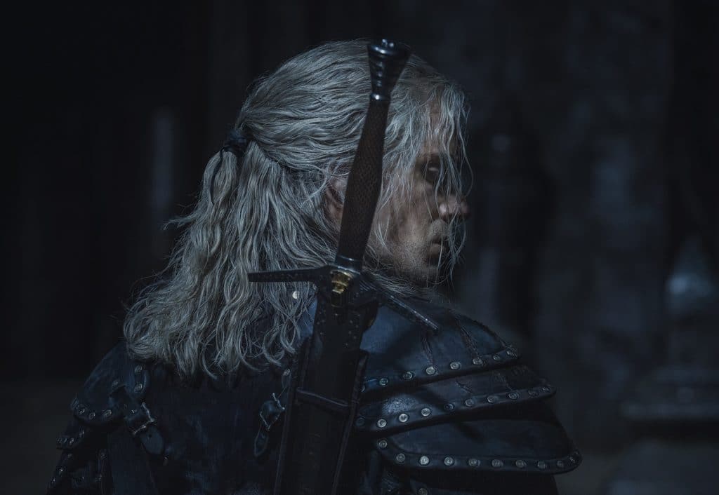 Henry Cavill como Geralt de Rivia em 'The Witcher'. Imagem: Jay Maidment/Netflix