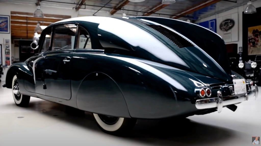 Traseira de um Tatra T87
