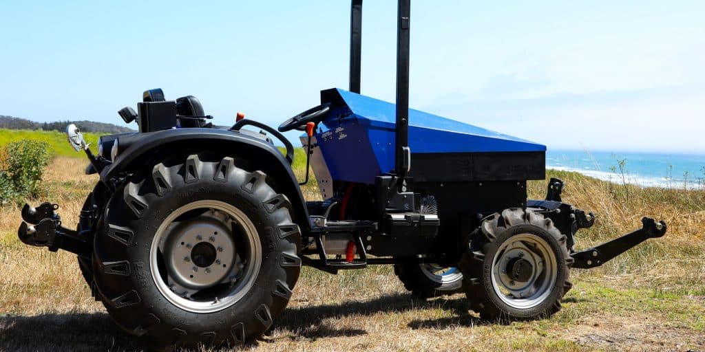 Empresa lança trator elétrico com o objetivo de tornar agronegócio mais "pró-meio ambiente". Imagem: Soletrac/Divulgação