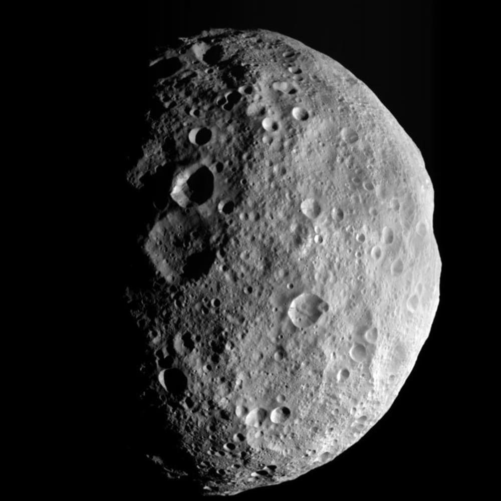 Cientistas estão tentando calcular a idade do asteroide Vesta, mostrado nesta imagem fornecida pela Nasa