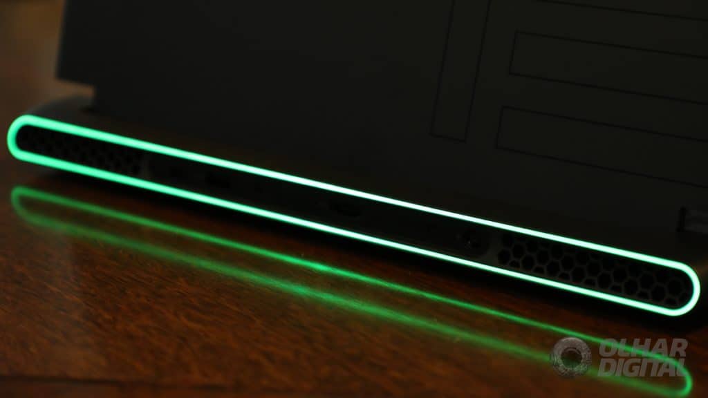 Alienware m15 R6 (Imagem: André Fogaça/Olhar Digital)
