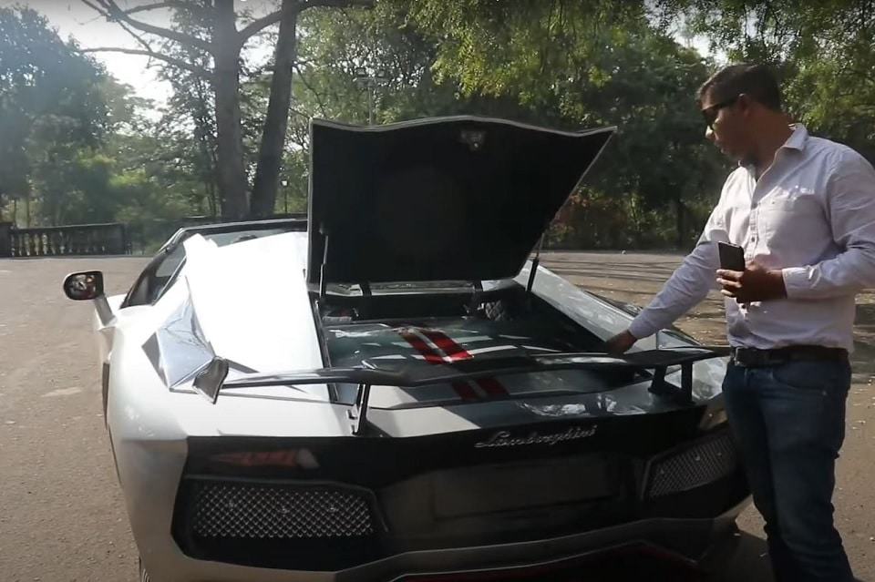 “Silver Shark”, um Honda Civic travestido de Lamborghini Aventador