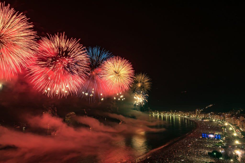 Réveillon na praia de Copacabana, no Rio de Janeiro