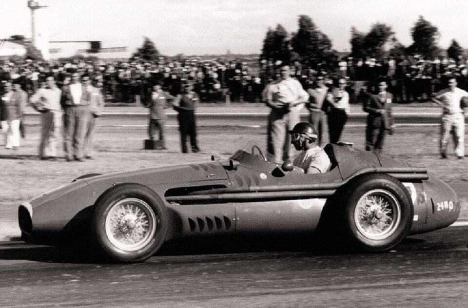 Juan Manuel Fangio com a Maserati 250F