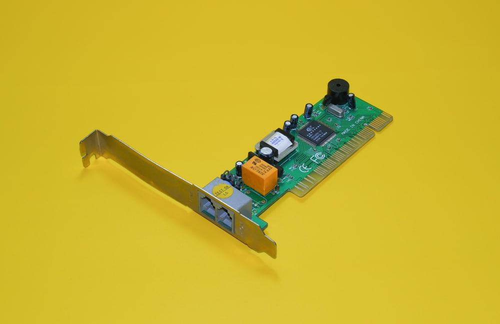 Modem para conexão em internet discada.