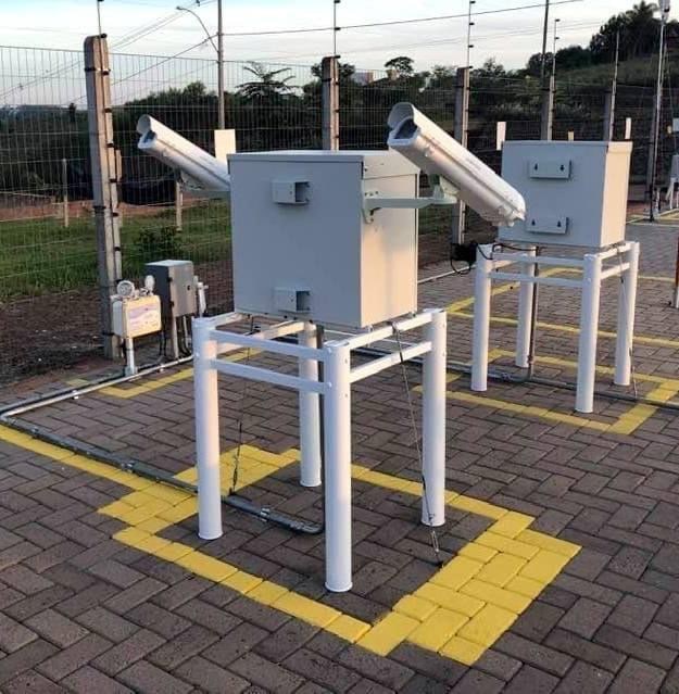 As duas câmeras do observatório espacial em Taquara são dedicadas a observar o movimento de satélites, mas com pequenos ajustes, podem até detectar meteoros e objetos mais velozes