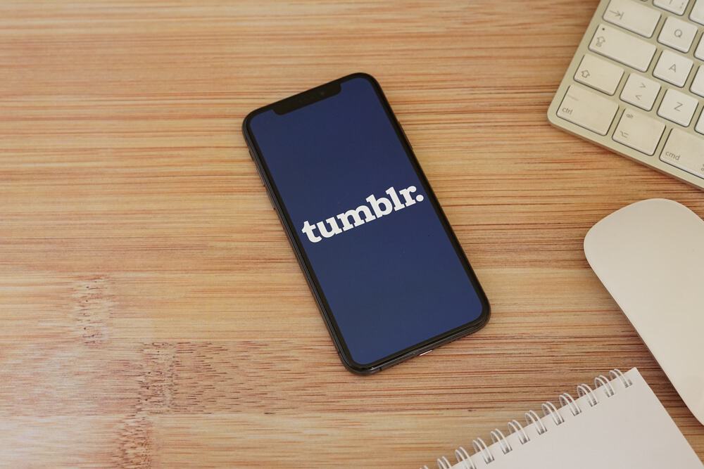 Logo do Tumblr em um celular