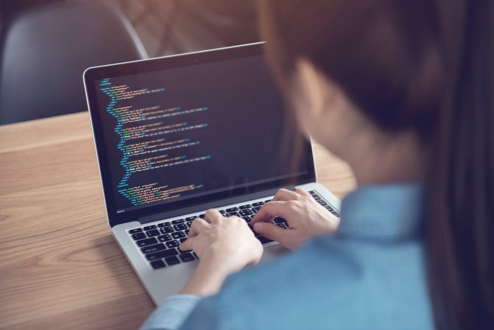Startup promove workshop gratuito e online sobre Data Science para mulheres cis e trans