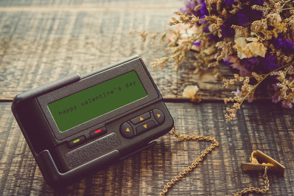 Mensagem de texto exibida na tela de um pager