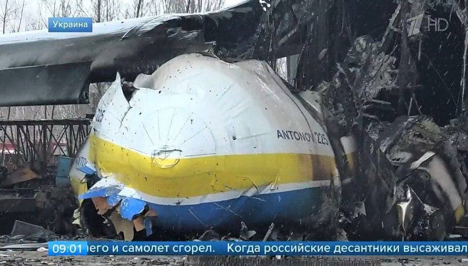 Antonov AN-225 Mriya destruído no aeroporto de Hostomel, na Ucrânia