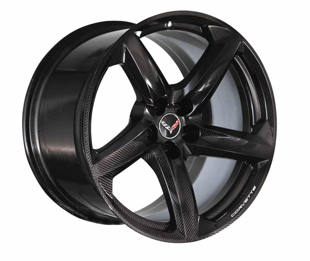 Uma roda de fibra de carbono estilizada para o Corvette