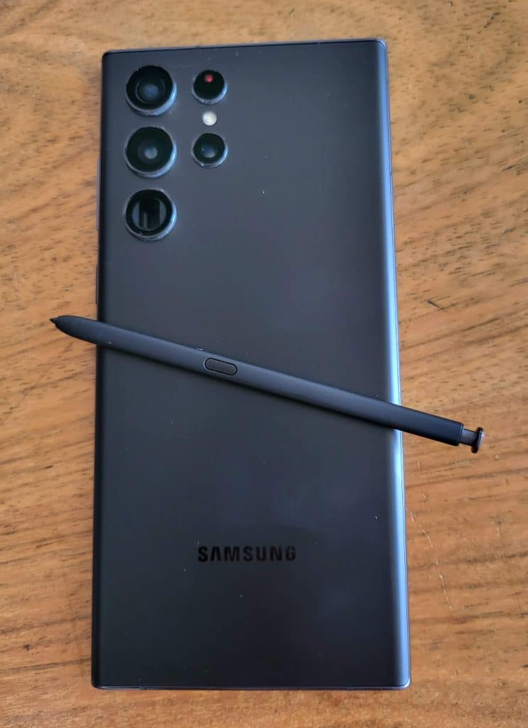 S22 Ultra e a caneta S Pen