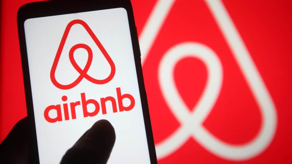Campanha de usuários do Airbnb levanta ajuda humanitária para Ucrânia