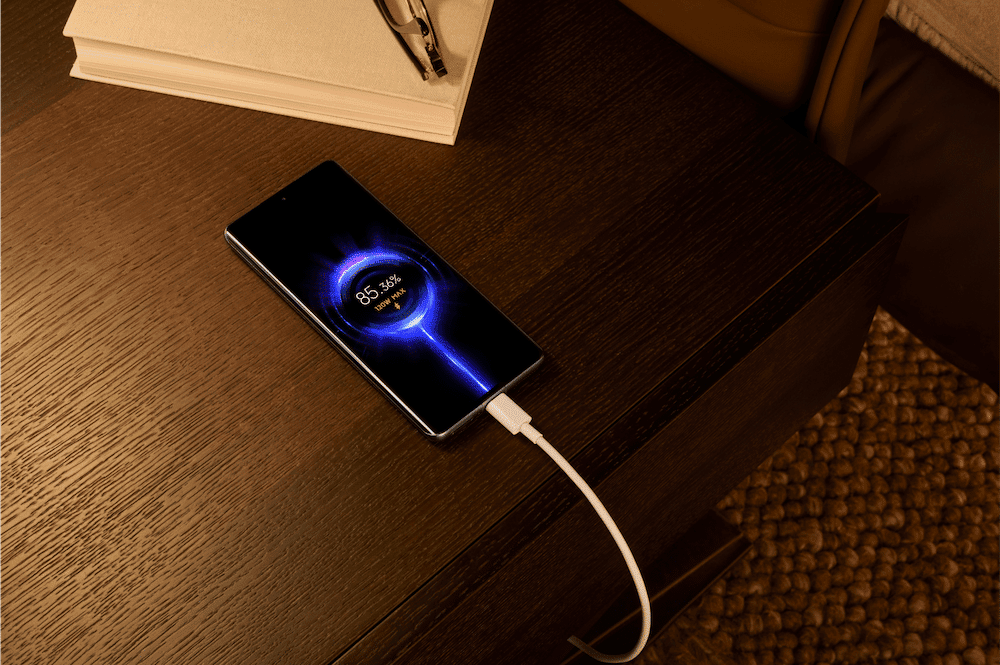 Xiaomi 12 Pro tem carregador de 120 watts (Imagem: divulgação/Xiaomi)