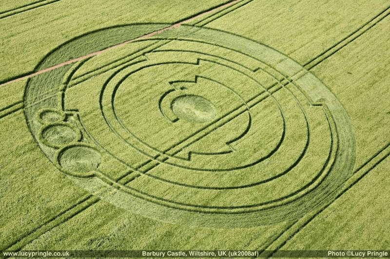 Agroglifo conhecido como “Pi Crop Circle” encontrado em Wiltshire, sul da Inglaterra