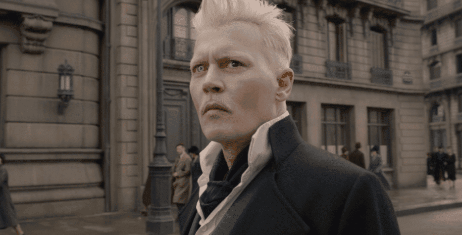 Johnny Depp como Bruxo Grindelwald em Animais Fantásticos 2