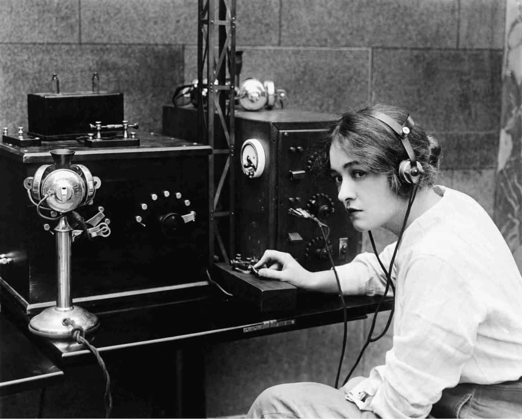 Código Morse era a linguagem utilizada para se comunicar por meio de um telégrafo