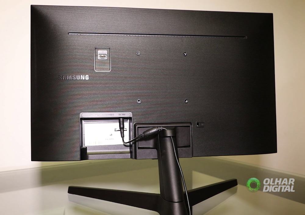 Smart Monitor M5 tem duas portas HDMI e uma USB-A