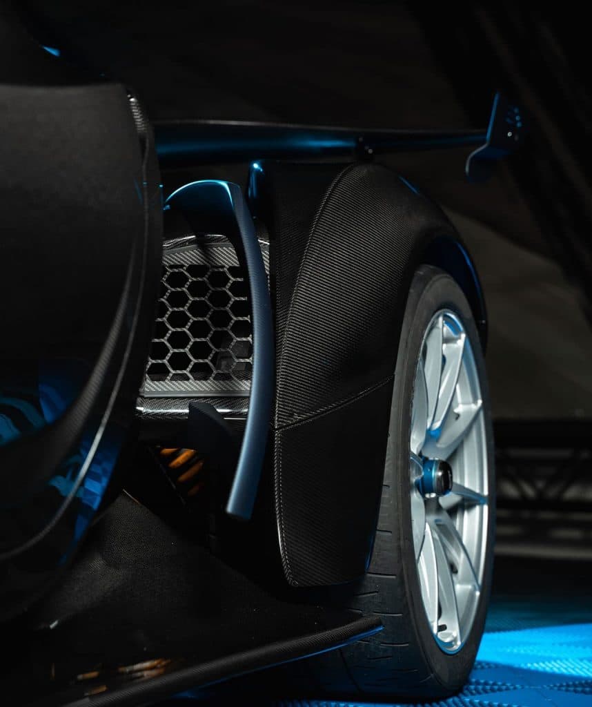 Detalhe da roda do supercarro da Picasso