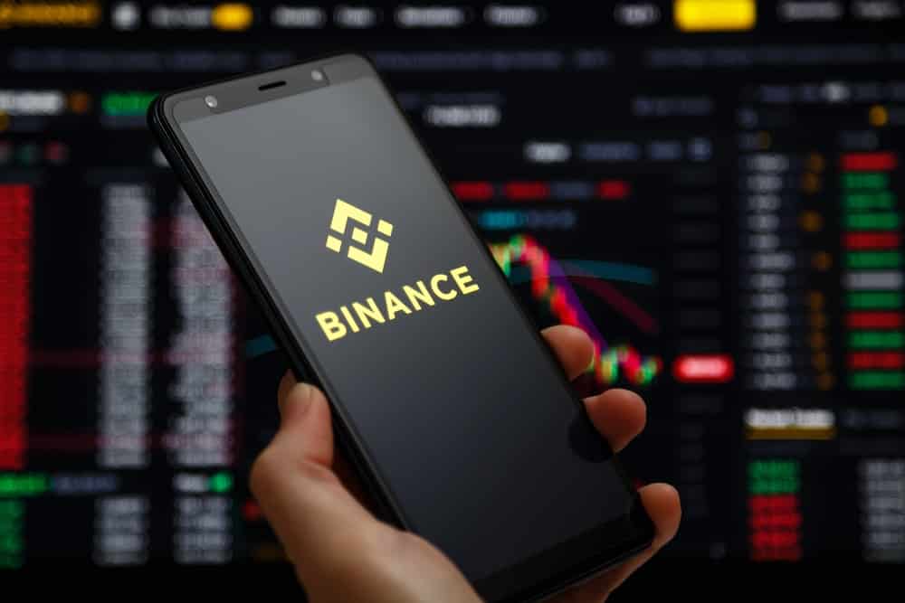 Binance é multada em 3,3 milhões de euros pelo DNB por operar ilegalmente