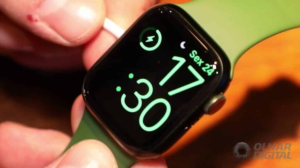 Apple Watch Series 7 (Imagem: Mario Kurth/Olhar Digital)