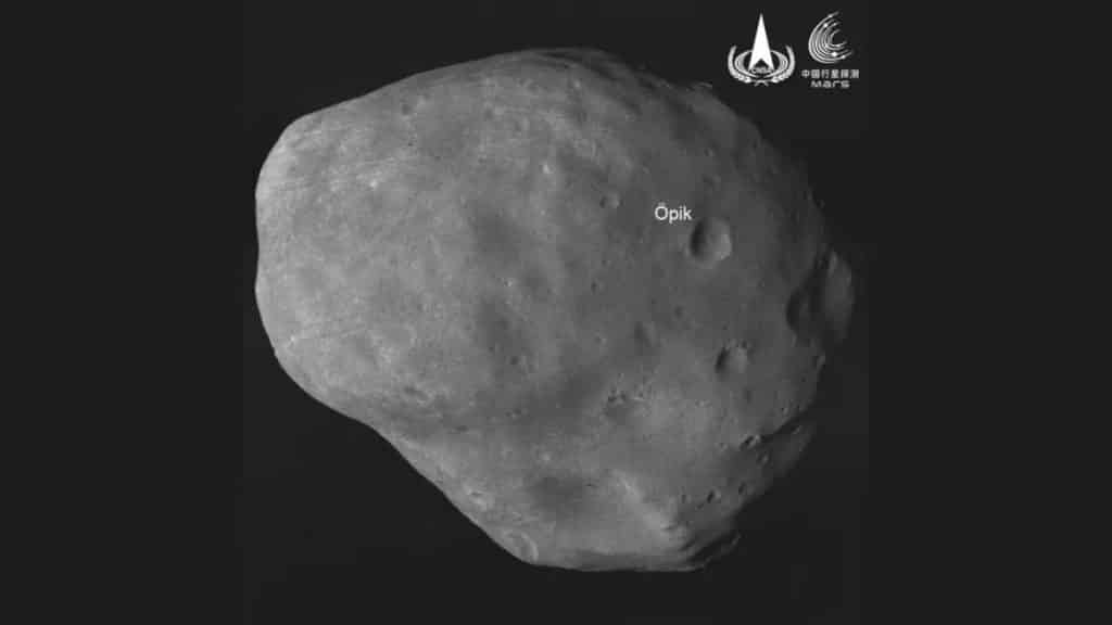 Imagem feita pelo programa espacial chinês mostra a lua Fobos, a maior de Marte, em segundo aniversário da missão Tianwen-1