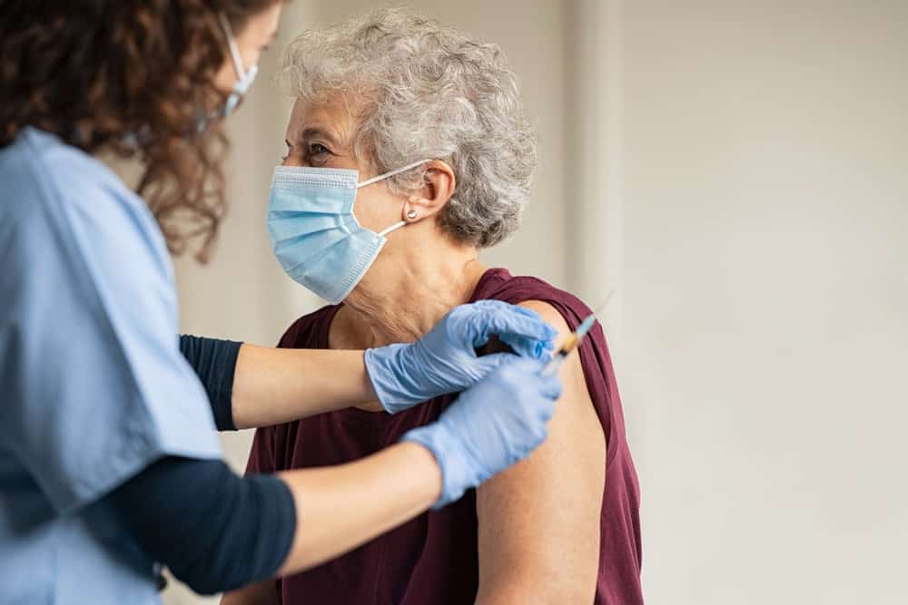 EUA autoriza aplicação de vacinas atualizadas contra variantes da Covid-19