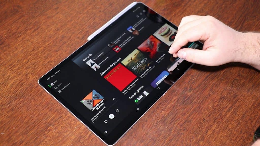 Galaxy Tab S7 FE (Imagem: Mario Kurth/Olhar Digital)