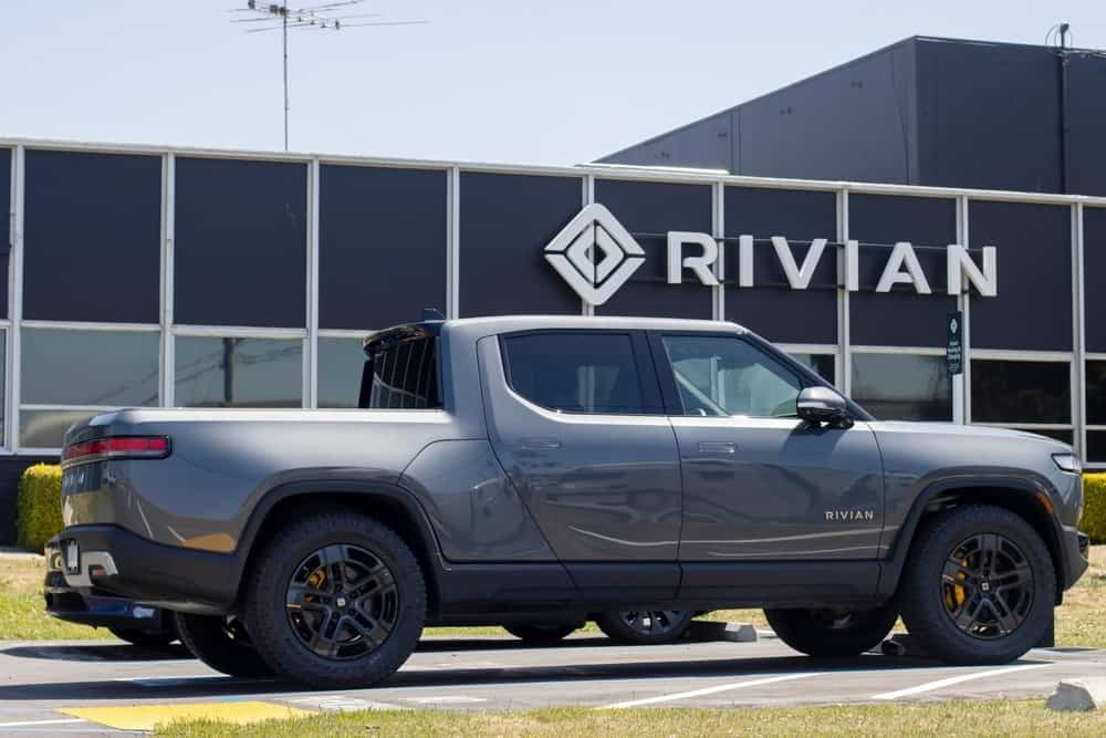 Mercedes e Rivian Nova parceria para criar vans elétricas