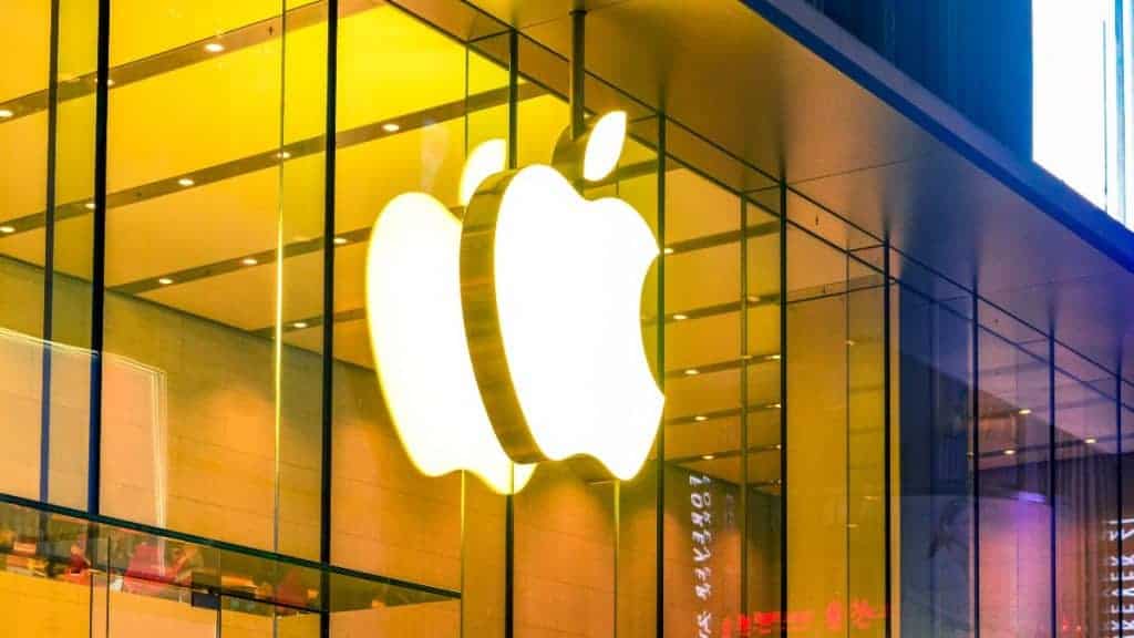 Apple - iPhone 15