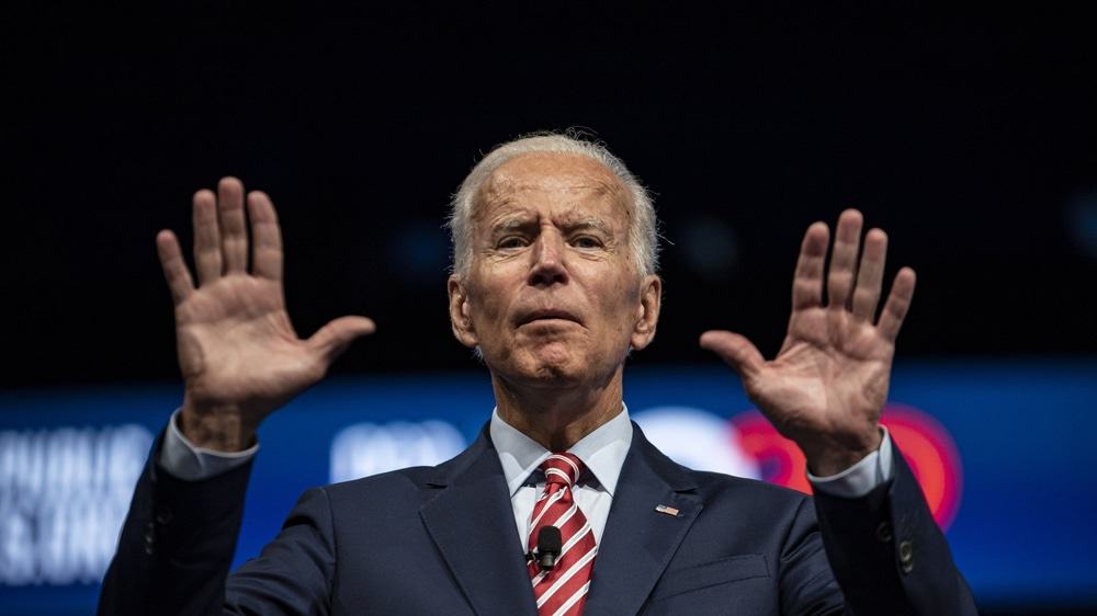 Biden assina ordem para proteger transferências de dados entre EUA e UE