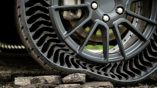 Pneu sem ar e à prova de furo da Michelin