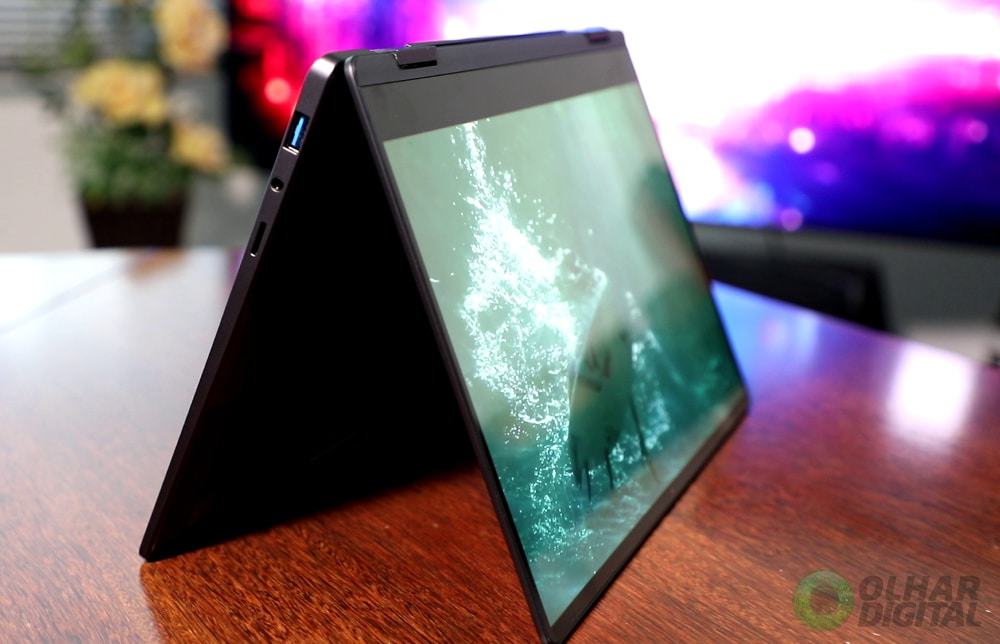 Galaxy Book 2 360 no modo tenda