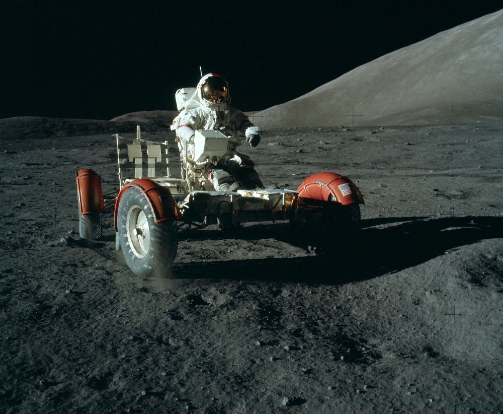 Lunar Roving Vehicle (LRV) em seu últomo passeio na Lua 