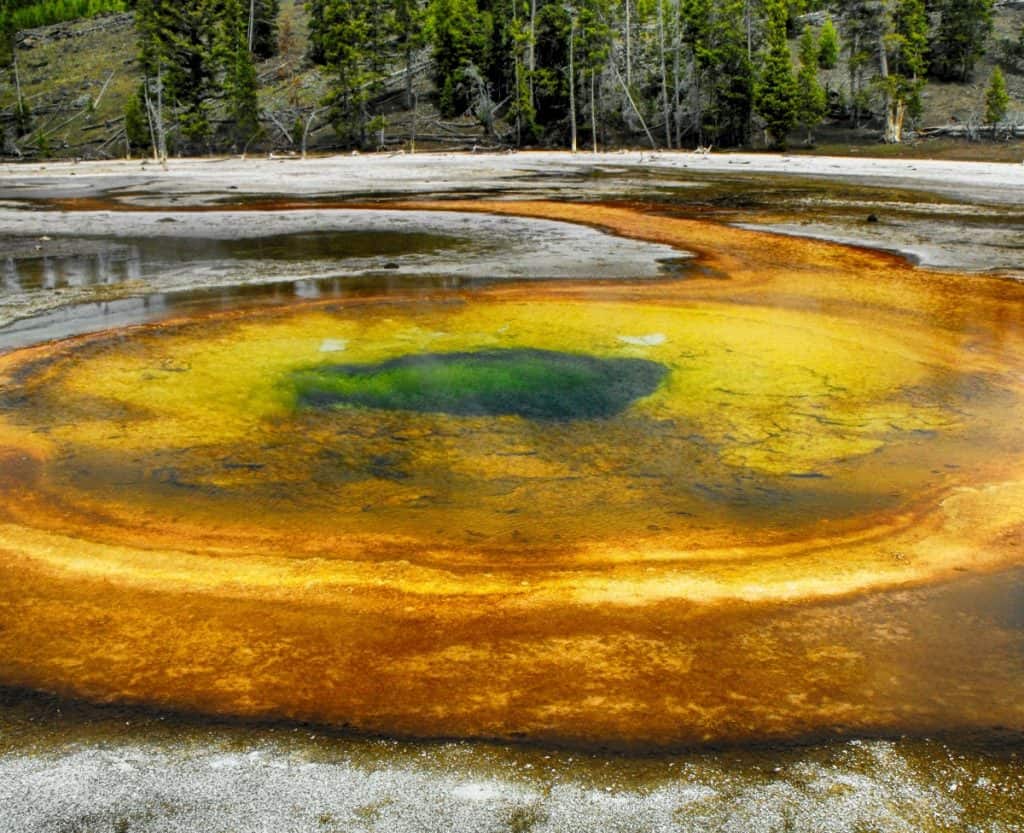 Yellowstone enquadra-se na categoria dos supervulcões, sendo responsável por uma das 5 maiores erupções da história.