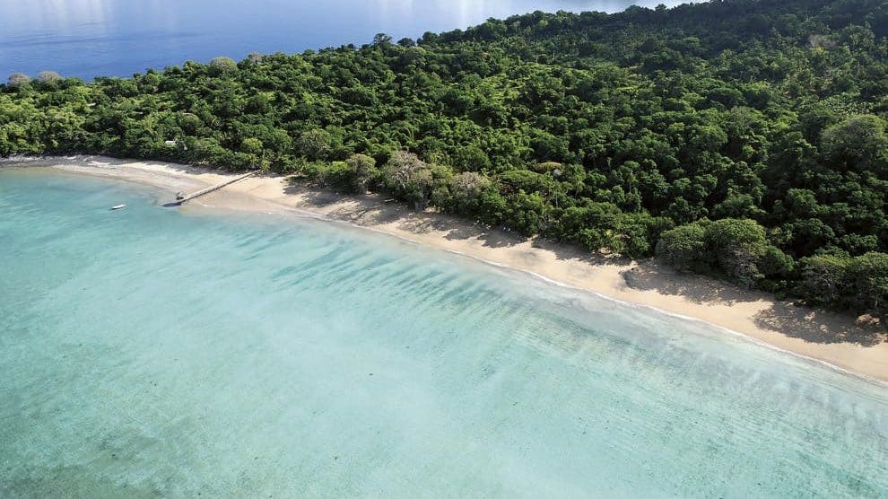 Praia em ilha do Mayotte