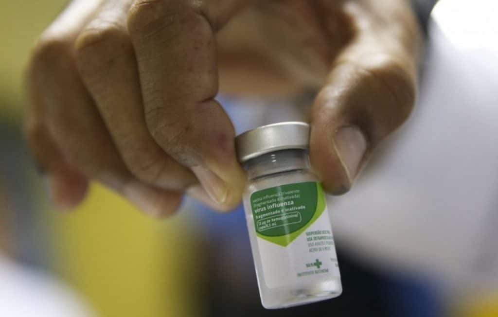 Campanha de vacinação contra a gripe influenza começou nesta segunda-feira