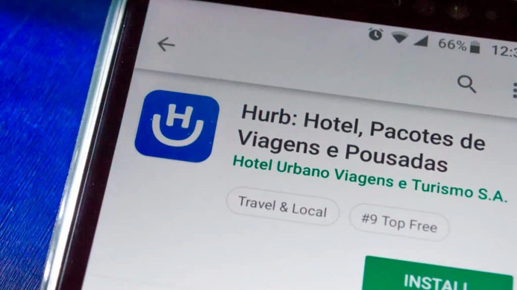 Página do aplicativo Hurb na Play Store aberta em celular Android