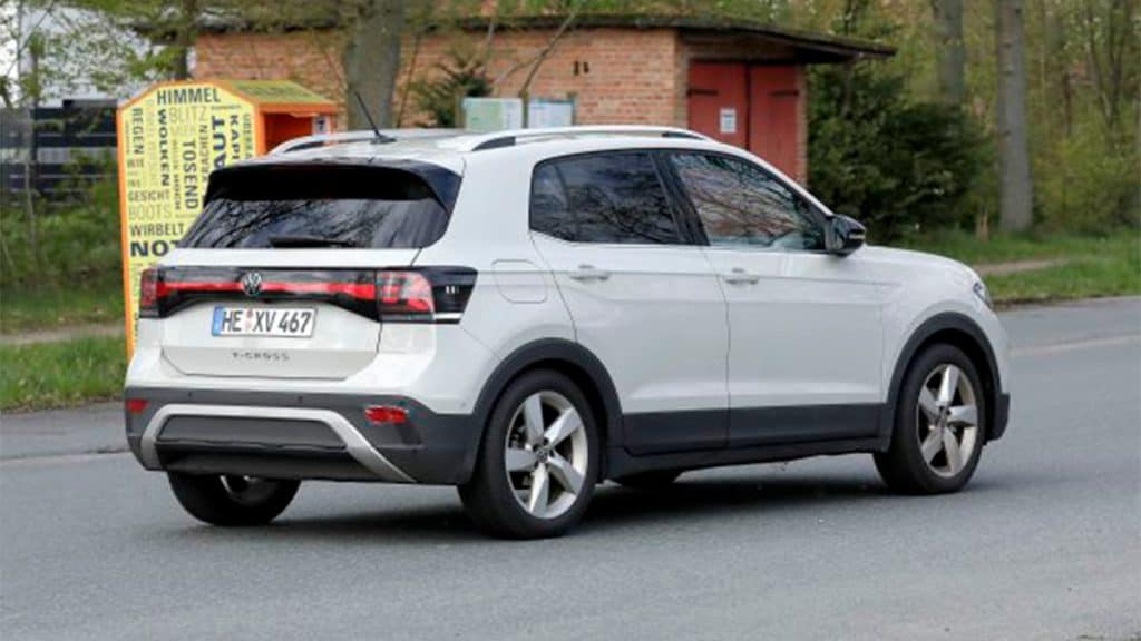 Novo T-Cross 2023 na rua