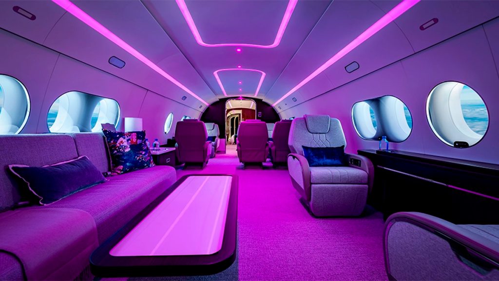 Parte de dentro do avião que virou hotel voador