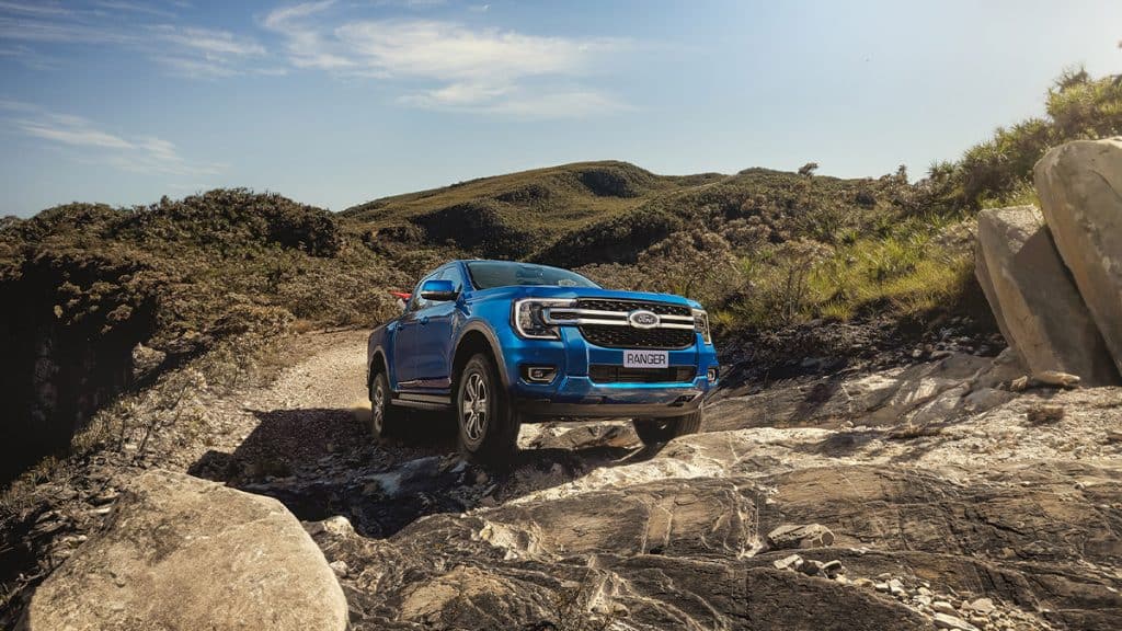 Nova Ford Ranger em trilha
