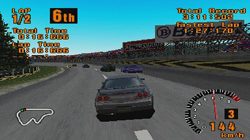 carro de gran turismo 1 correndo em pista