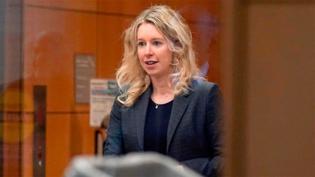 Elizabeth Holmes durante julgamento