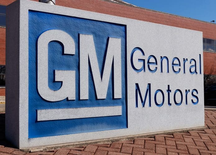 EUA: GM anuncia recall de 300 mil veículos; veja o motivo