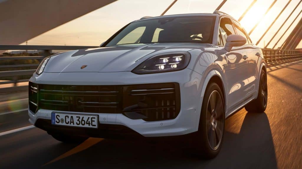 Os 8 carros blindados mais procurados no Brasil Nos últimos anos, os carros blindados deixaram de ser um luxo reservado apenas a políticos e empresários para se tornarem uma alternativa cada vez mais procurada por famílias e profissionais que buscam mais segurança no dia a dia. Nova Porsche Cayenne híbrida