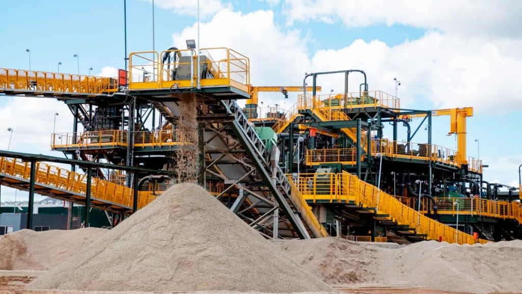 Extração de lítio da mineradora Sigma Lithium, na cidade Araçuaí, no Vale do Jequitinhonha, em Minas Gerais