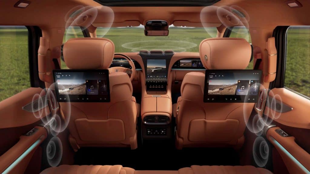 Interior do BYD Yangwang U8.
